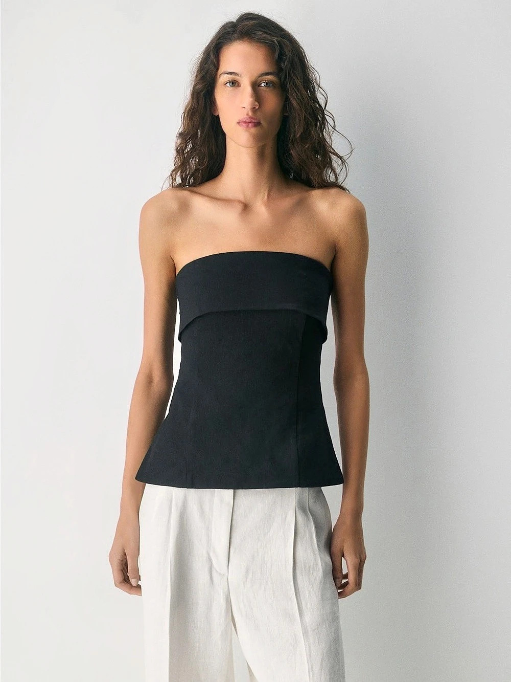 Babaton Element Tube Top Black Strapless Crop Top. New with tags